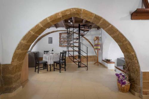 rustic-self-inn-rhodes-rentals-apartments-01